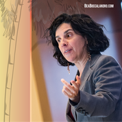 Bea Boccalandro presenting palm on left 25